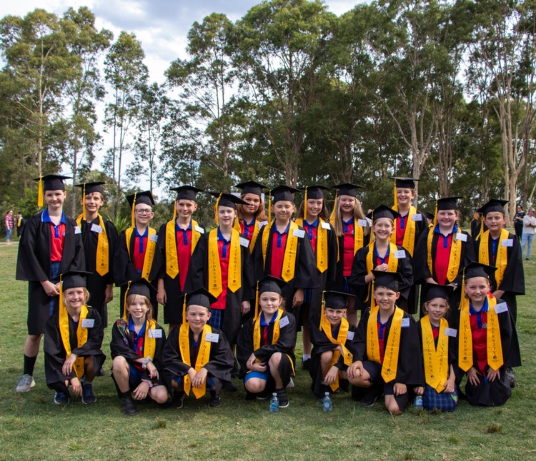 Childrens university graduates